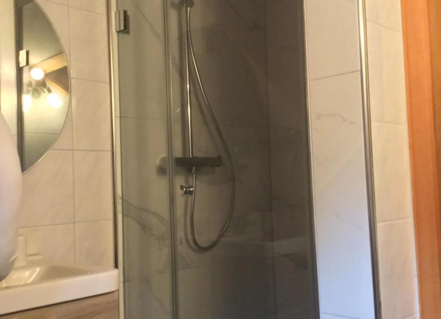 公寓 Ferienwohnung Dorfblick 林德伯格 德国